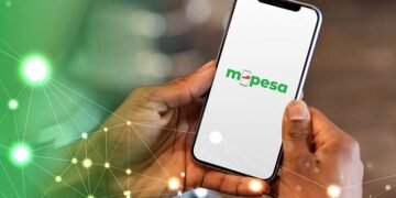 Digital Wallets Reshape Finance: Convenience and Access Drive Mass Adoption Over Traditional Banks